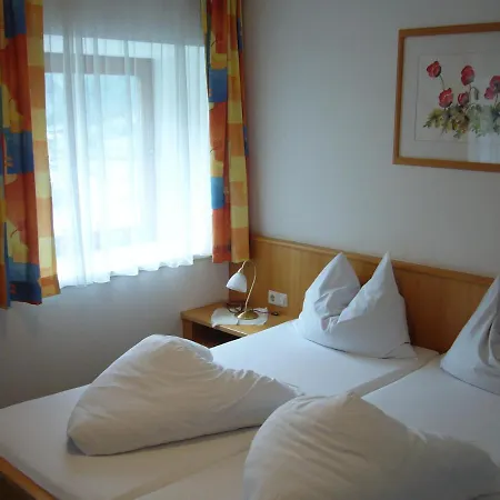 Gaestehaus Post 게스트하우스 Prägraten